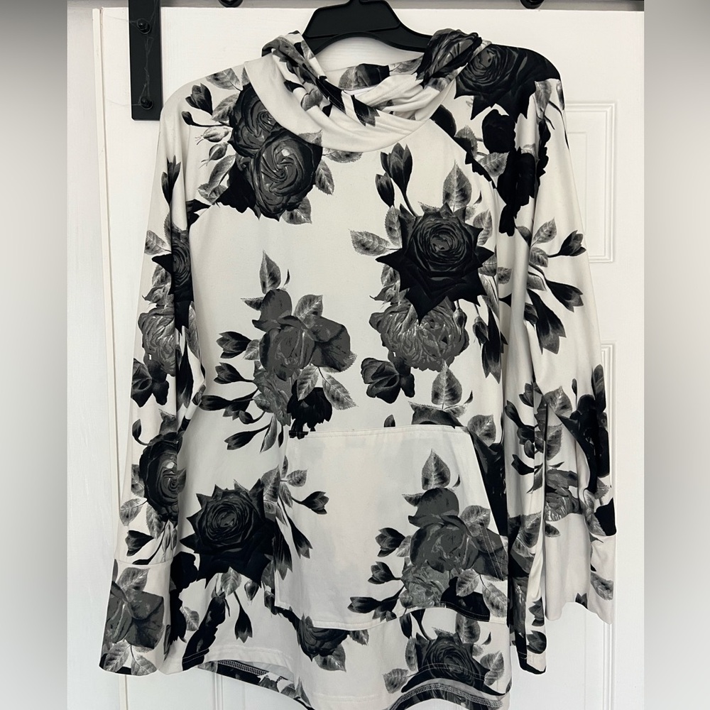LuLaRoe Amber Black and White Floral Hooded Sweatshirt with Front Pocket